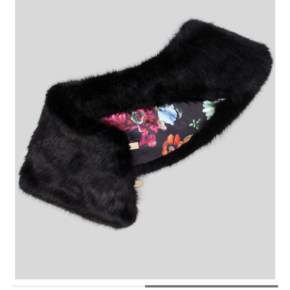 Ted Baker Latink Faux Fur Collar Scarf